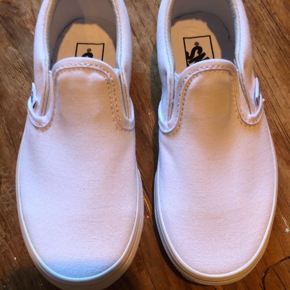 White Vans Classic Slip on